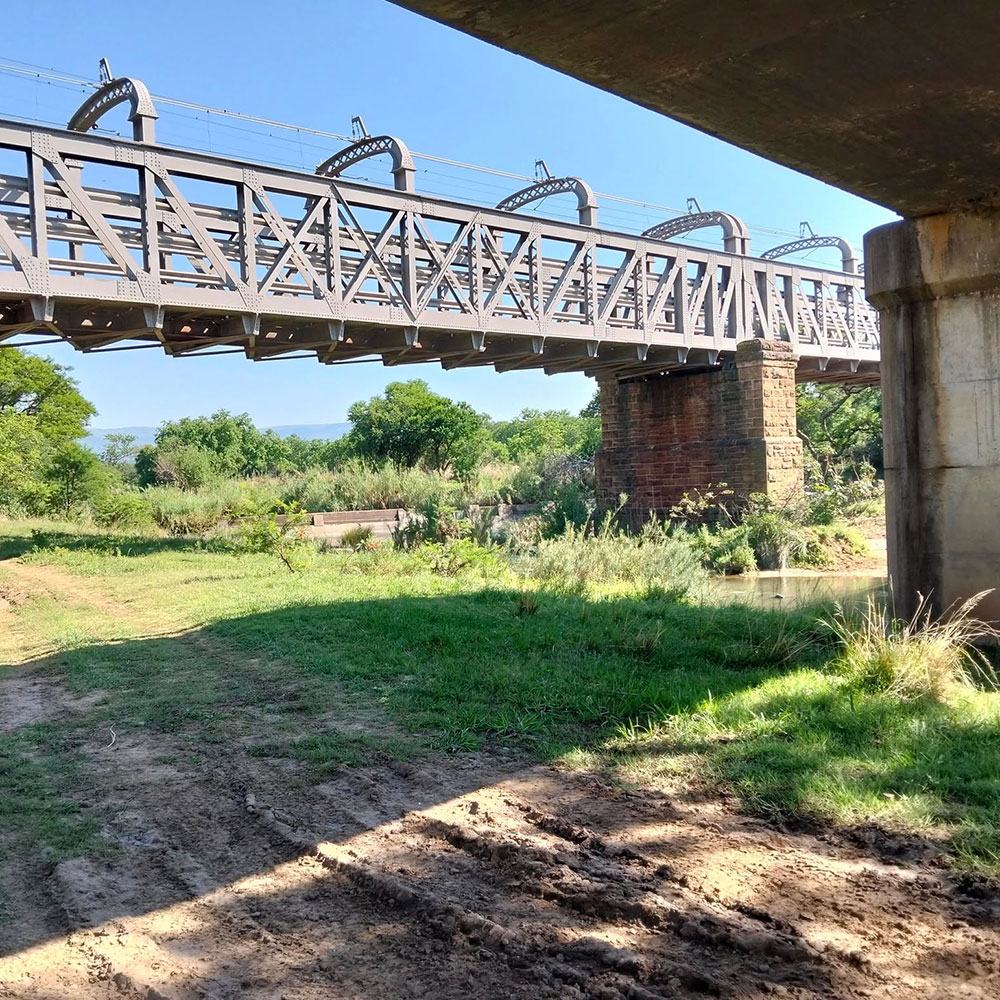 Railway bridge Wasbank river